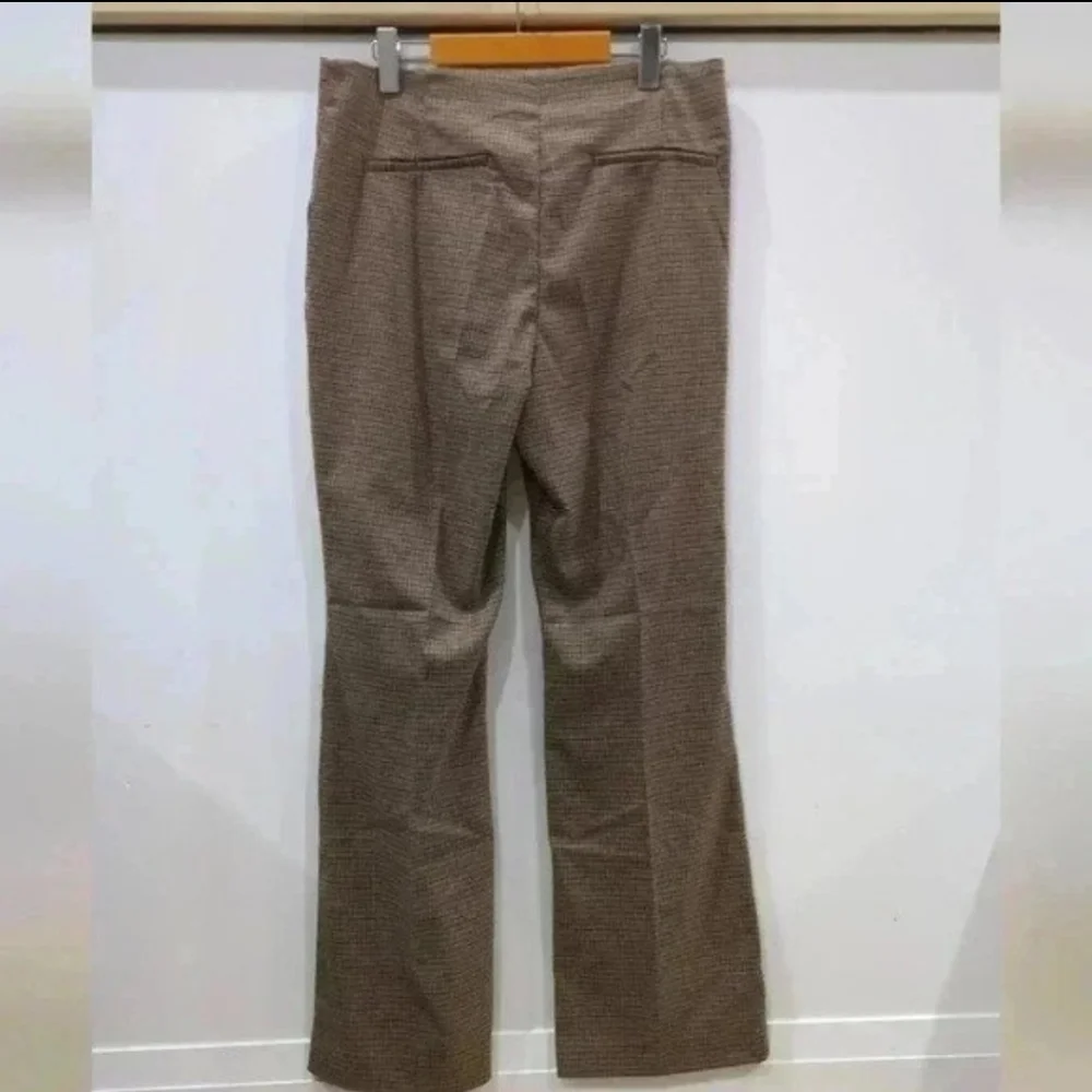 H&M | Women's  Taupe/Black Checkered Woven High-Waisted Flare Pants - Picture 7 of 7